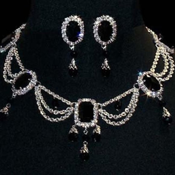 Vintage - Jet Octagon and Oval Necklace and Earring Set - Picture 2 of 2